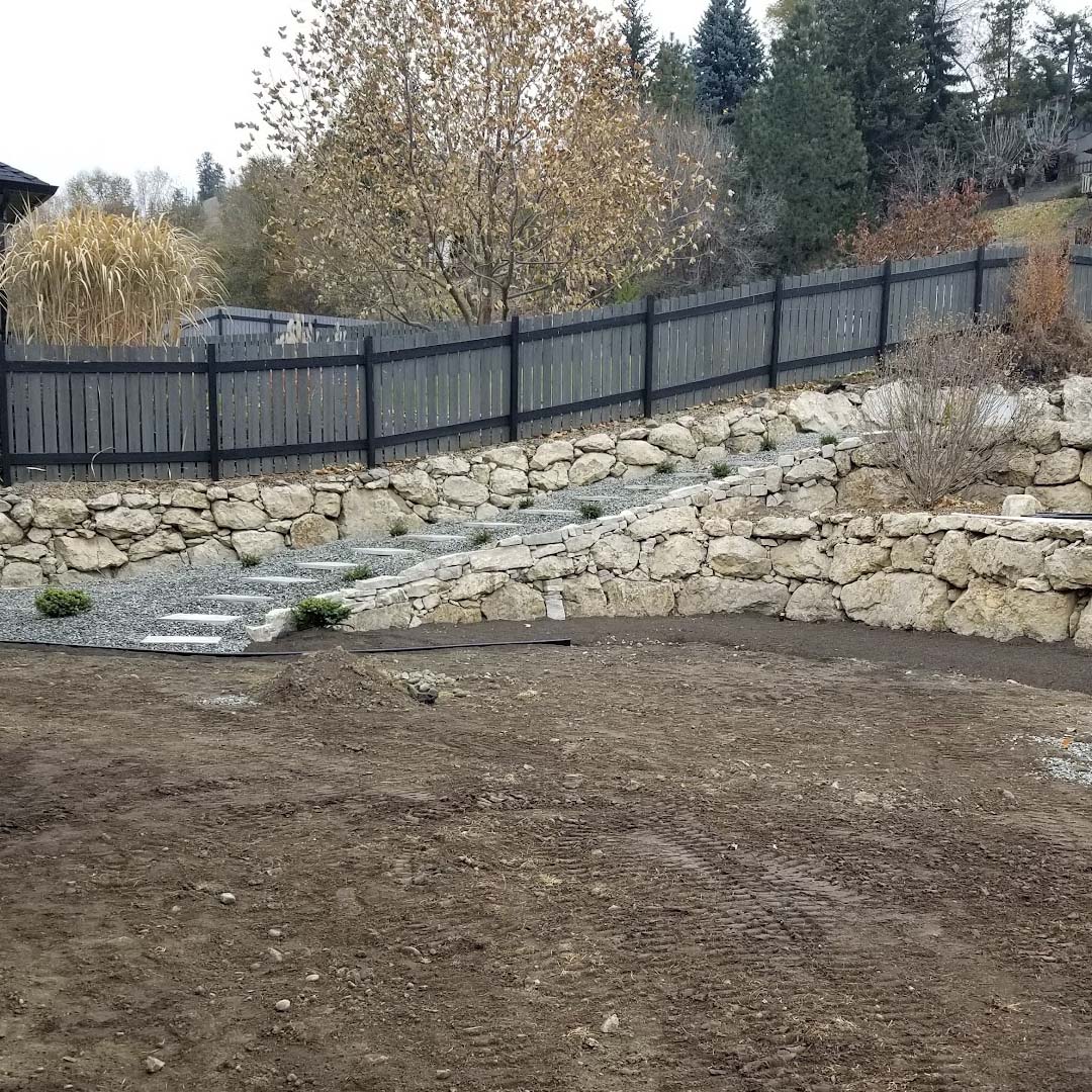 You are currently viewing Retaining Walls for Sloped Okanagan Properties: What Works Best?